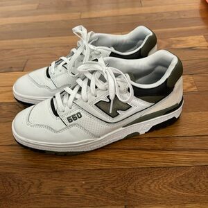 New Balance 550 Men’s size 10 White with dark olivine and black